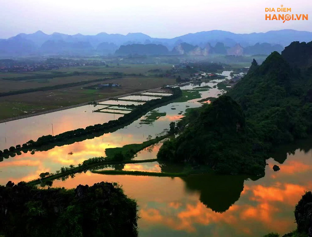 Hồ Quan Sơn: Địa điểm du lịch gần Hà Nội cực đẹp