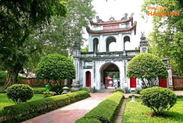 Văn Miếu Quốc Tử Giám - Học viện đầu tiên tại Việt Nam 